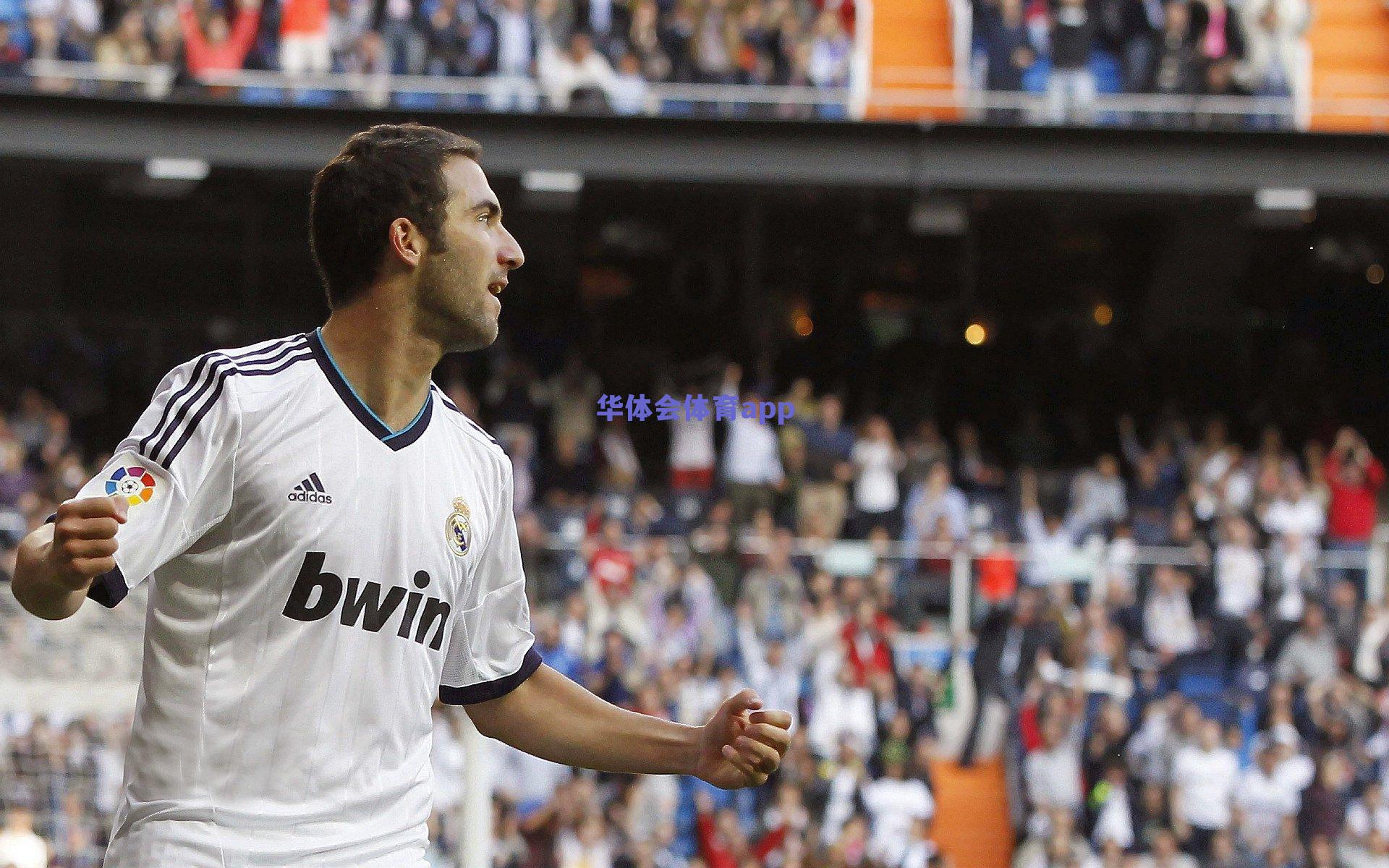 富可敌国！利物浦夏窗支出傲视群雄，仅次于五大联赛总和，切尔西亦超土超引援总额